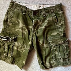 A&F Abercrombie&Fitch Vintage camo Cargo Shorts Medium, 10inch